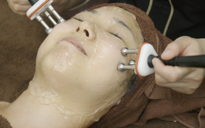 フェイシャルムーヴ